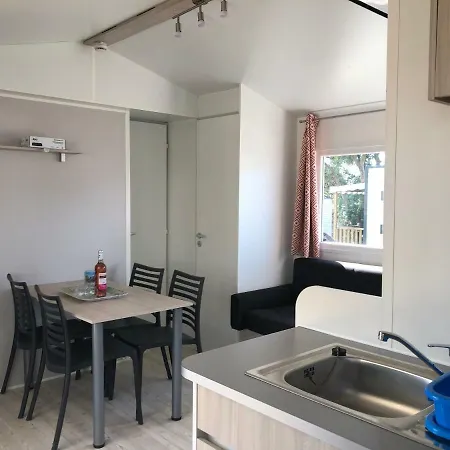 Camping Mobilhome 4-6 Personnes Aux Dunes De Contis *
